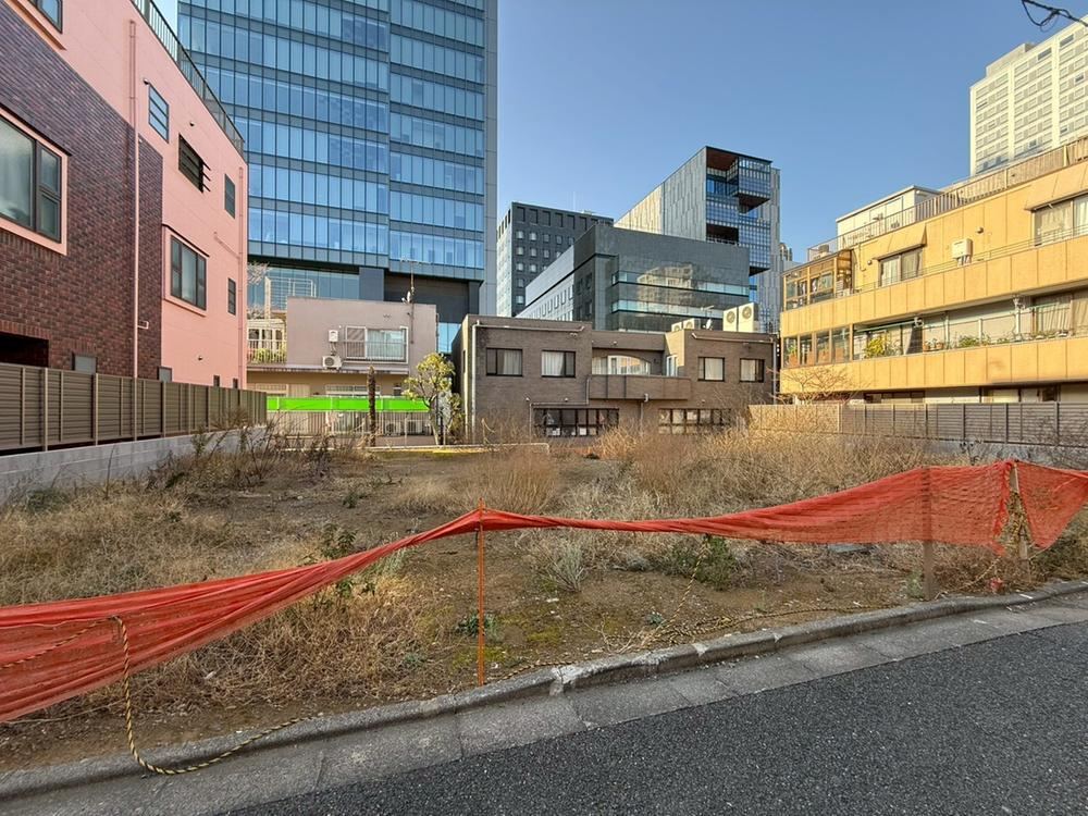 331 m² land in Minato Ward, Tokyo - Photo 1