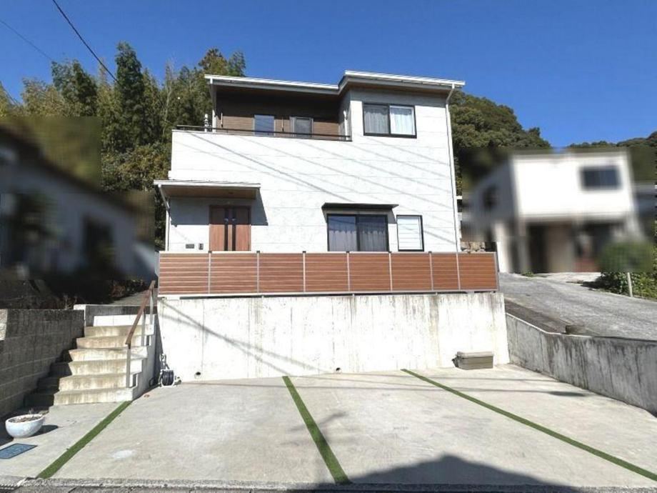 Modern 3SLDK Home with Ample Parking - Photo 1