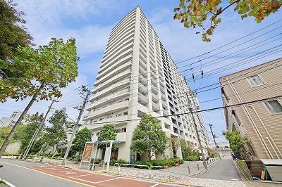 Modern 3LDK Apartment in Minamisenju - Photo 1