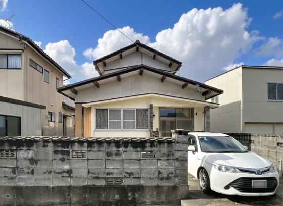 Family Home Near Sanwa Elementary and Nishi-Sanbu Middle School - Photo 1
