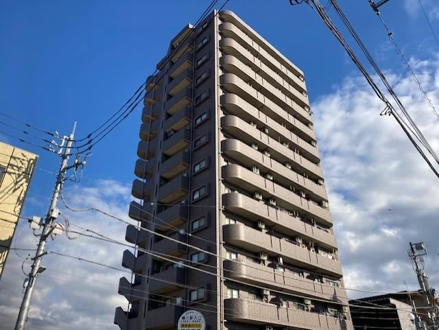 2LDK Corner Apartment near Okegawa Station - Photo 1