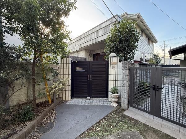 Charming 3LDK Detached House in Kichijoji - Photo 1