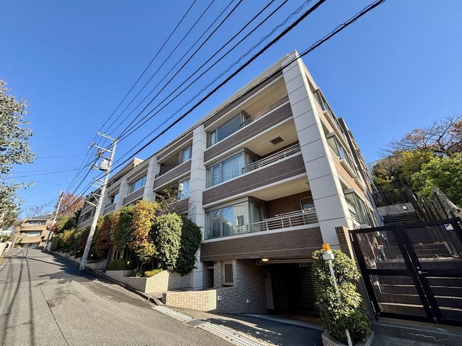 3LDK apartment in Setagaya Ward, Tokyo - Photo 1