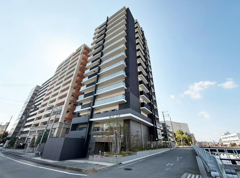 3LDK apartment in Wakayama, Wakayama - Photo 1