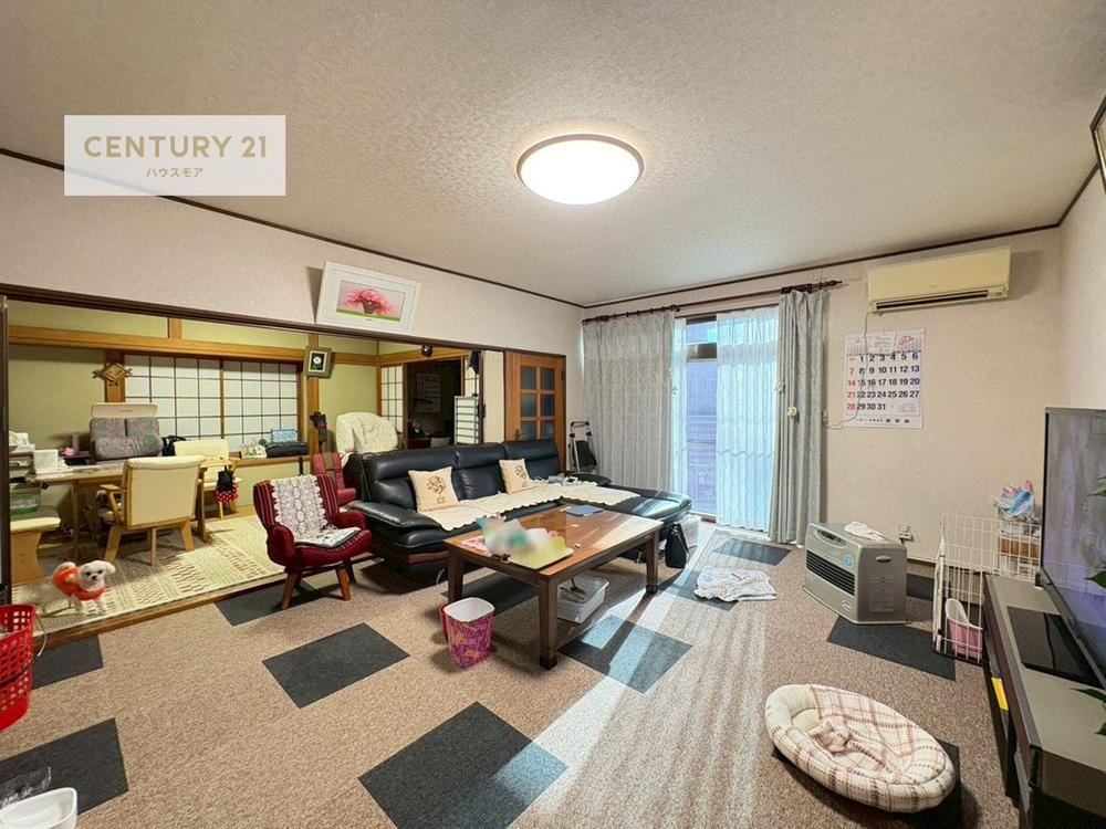 5LDK House with Modern Amenities in Tsuchiura - Photo 1