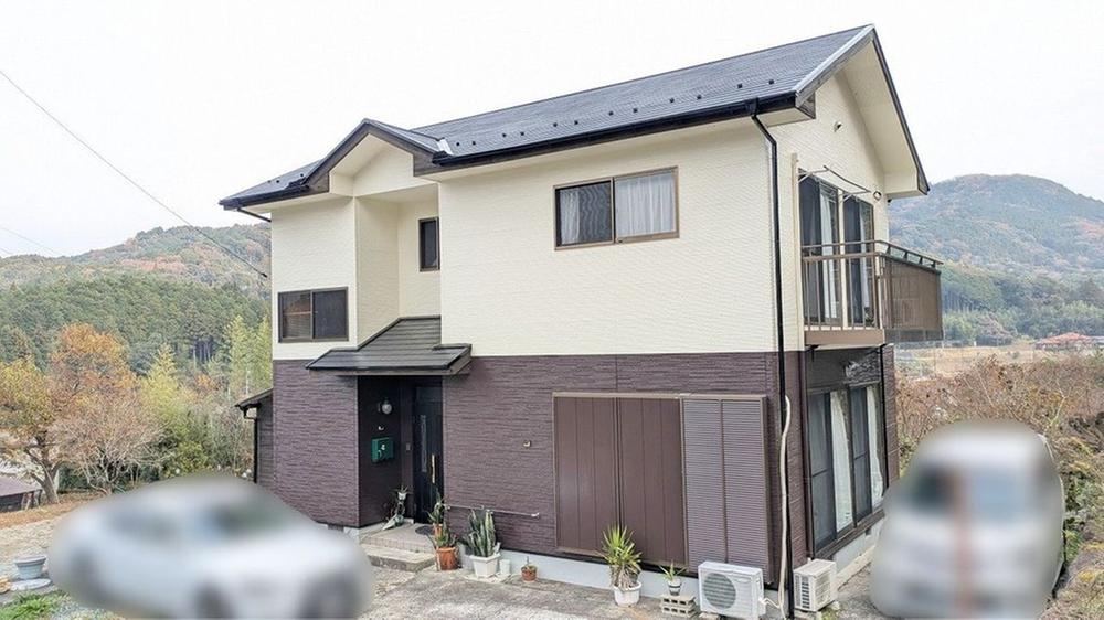 Stunning 4LDK House with Scenic Views in Mine City - Photo 1