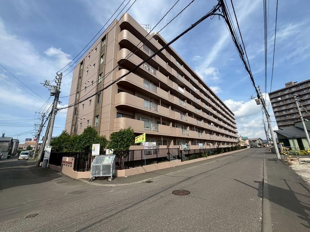 4LDK apartment in Shiroishi Ward, Sapporo, Hokkaido - Photo 1