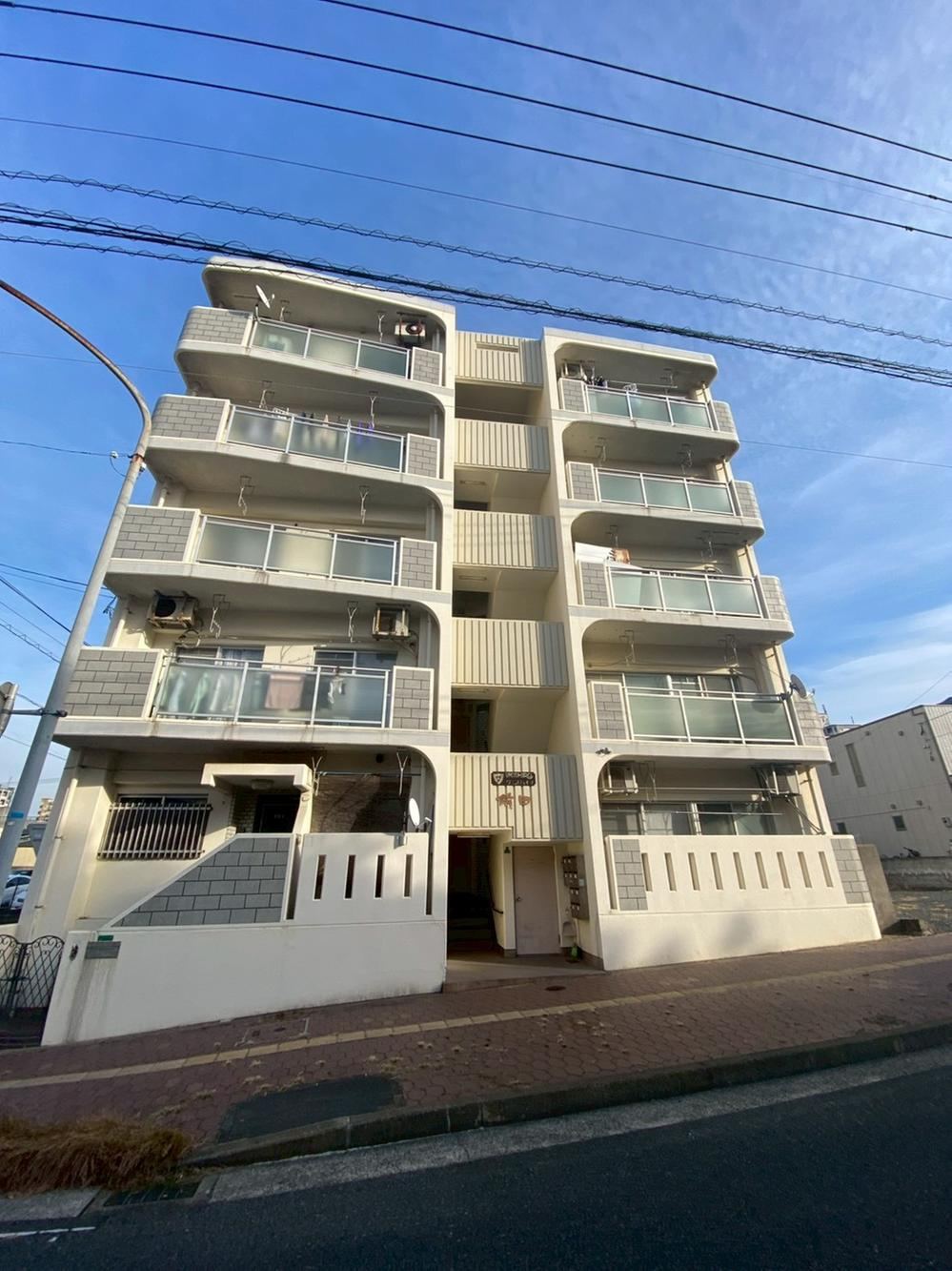 4LDK apartment in Yahatahigashi Ward, Kitakyushu, Fukuoka - Photo 1