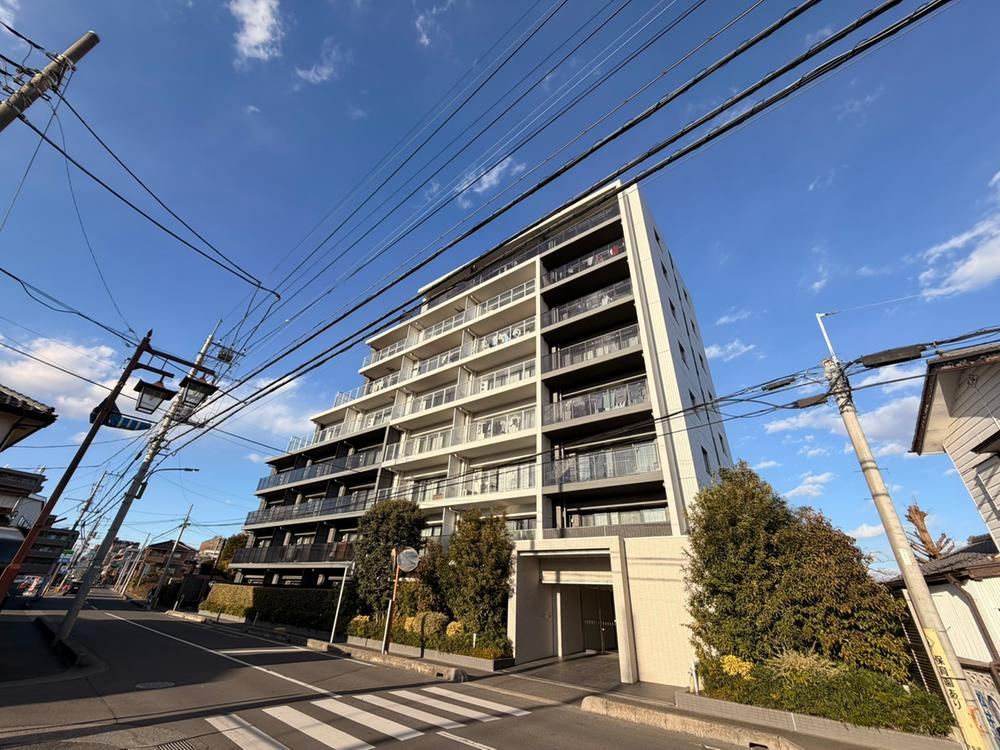 Sunny 2LDK Apartment in Asaka - Photo 1