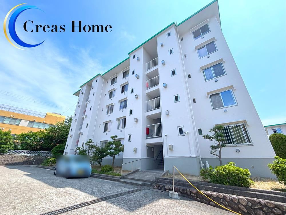 4DK apartment in Tarumi Ward, Kobe, Hyogo - Photo 1