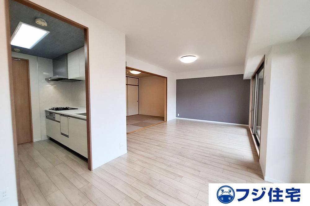 3LDK apartment in Minami Ward, Sakai, Osaka - Photo 1
