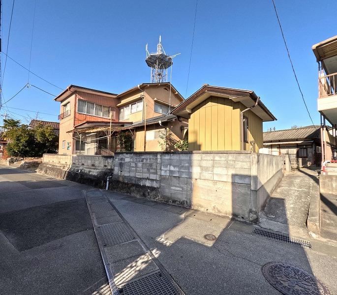 399 m² land in Nirasaki, Yamanashi - Photo 1