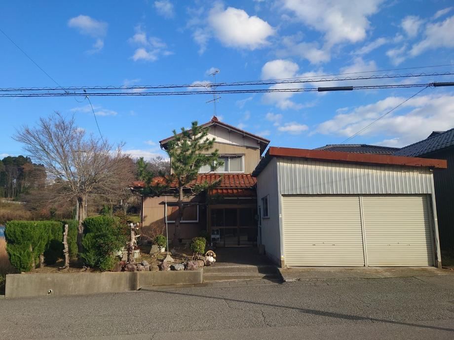 4DK Rental Property with High Yield in Komatsu - Photo 1