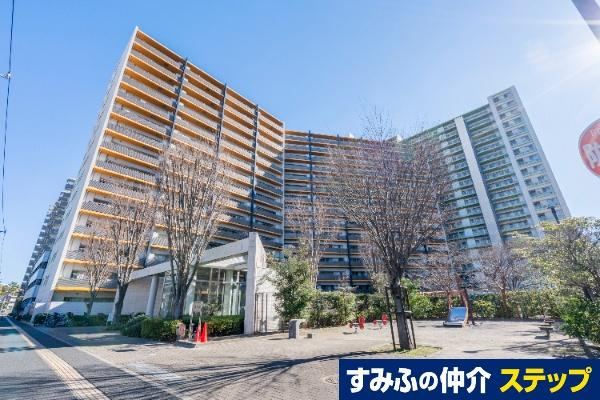Spacious 4LDK Apartment in Chiba Port - Photo 1