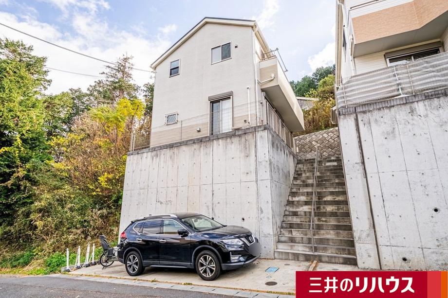Modern 4LDK House Near Fujisawa Honmachi Station - Photo 1