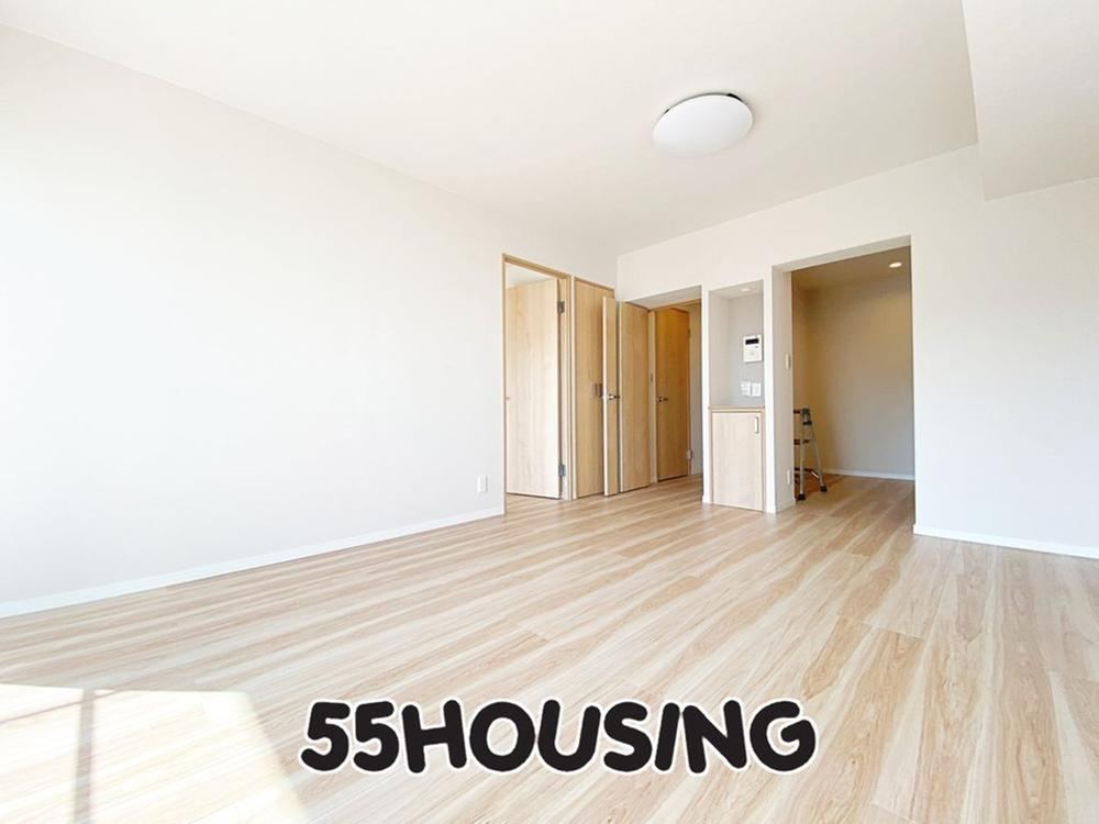 Modern 3LDK Apartment with Auto Lock in Kounosu - Photo 1
