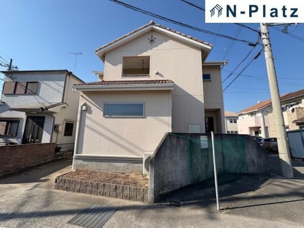 Modern 3LDK+S House in Tamatsu - Photo 1