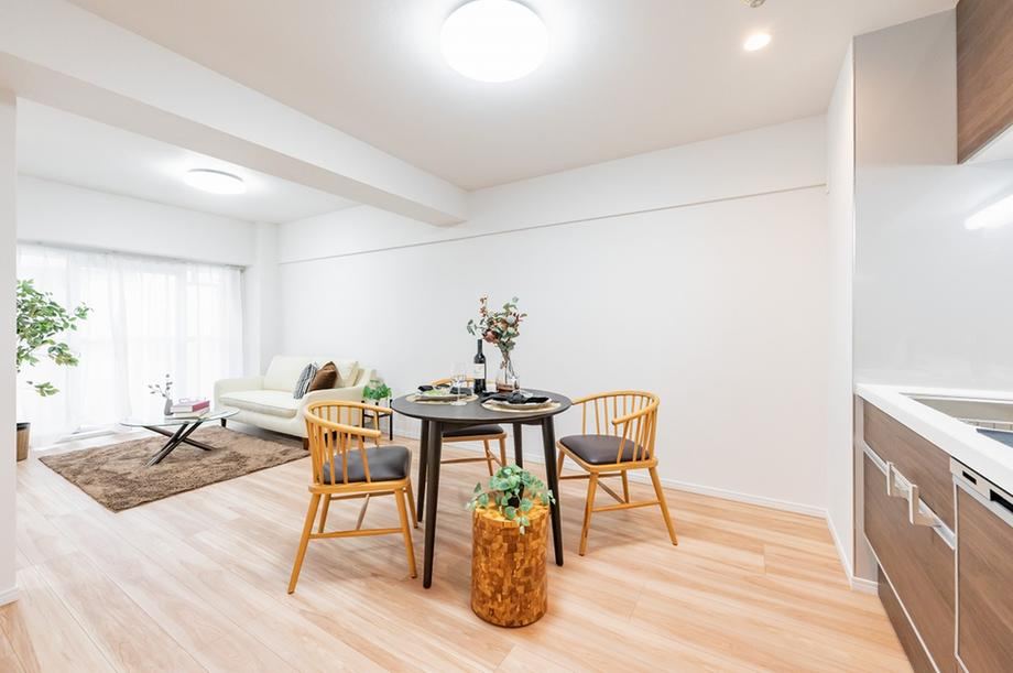 Modern 2LDK Apartment in Okurayama, Yokohama - Photo 1