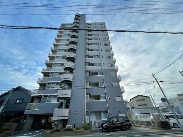 Convenient 3LDK Apartment Near Kannon Station - Photo 1