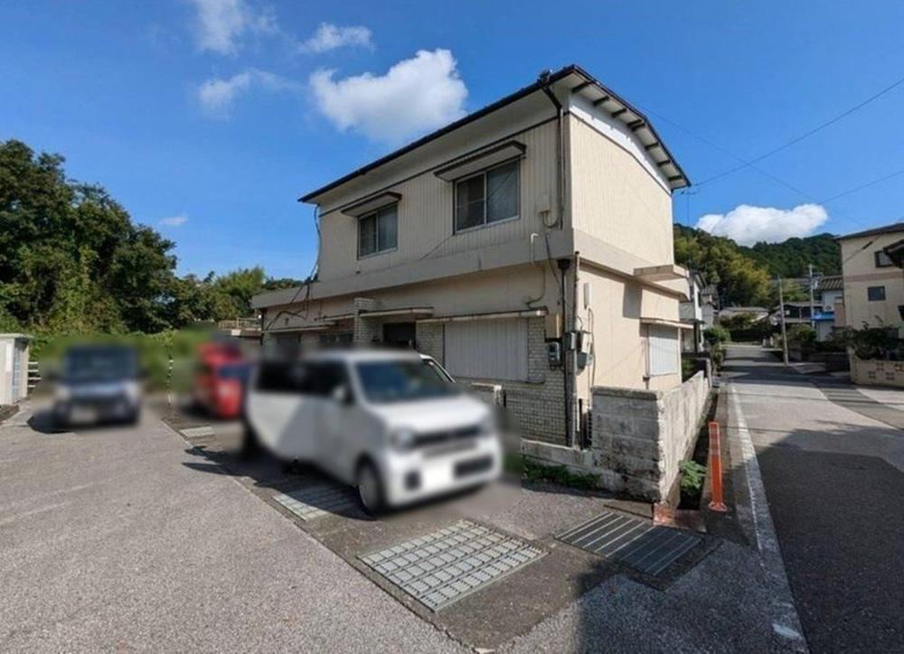 7LDK Steel-Frame House with Spacious Lot - Photo 1