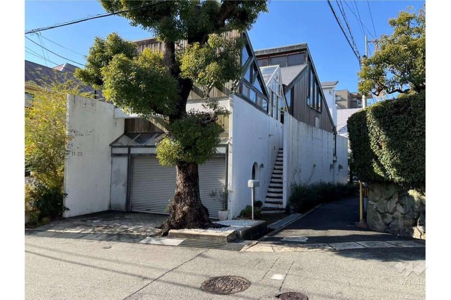 Architectural Gem by Tadao Ando - Photo 1