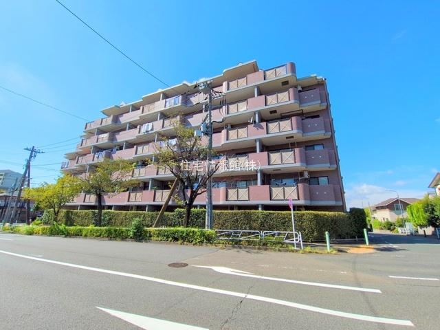 3LDK Apartment Near Minami-Ozawa Station - Photo 1