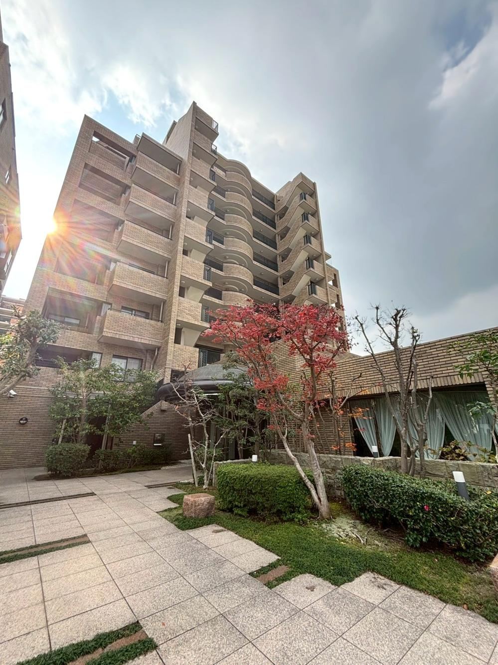 4LDK apartment in Chuo Ward, Fukuoka - Photo 1