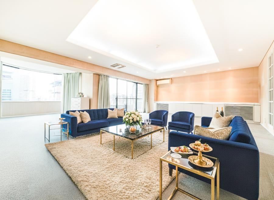 Spacious 4LDK Apartment in Nishikoiwa - Photo 1