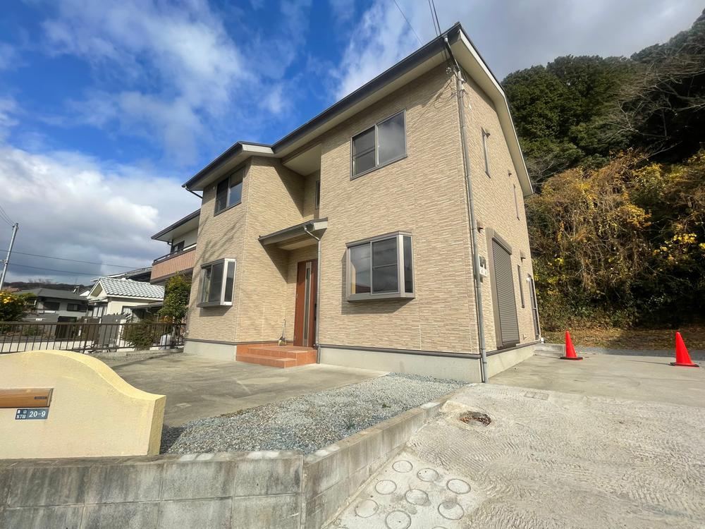 Family-Friendly 5LDK House in Aoyama - Photo 1