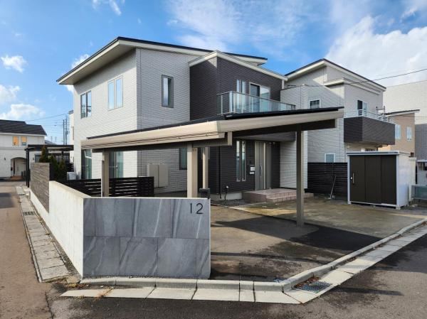 High-Spec 4LDK House in Ishikawa Town - Photo 1
