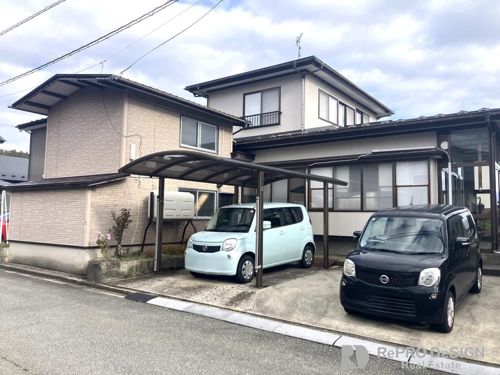 Spacious 5DK Detached House with Carport in Akita City - Photo 1