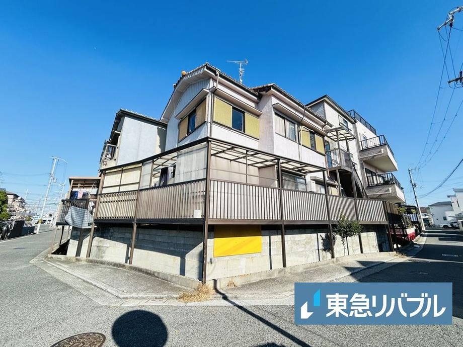 Expansive 7LDK House in Minamihanada - Photo 1