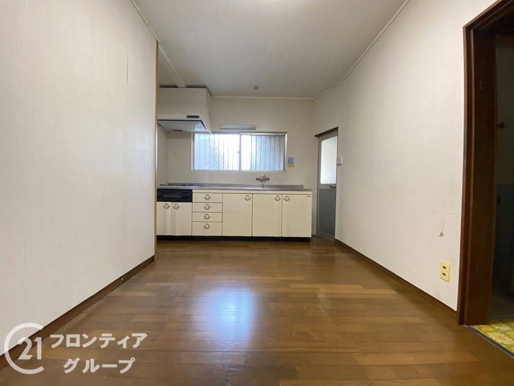 Convenient 3DK House Near Tarumi Station - Photo 1