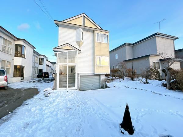 Renovated 4LDK Detached House in Obihiro - Photo 1