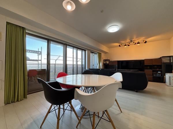 Spacious 3LDK with Ocean View in Makuhari - Photo 1