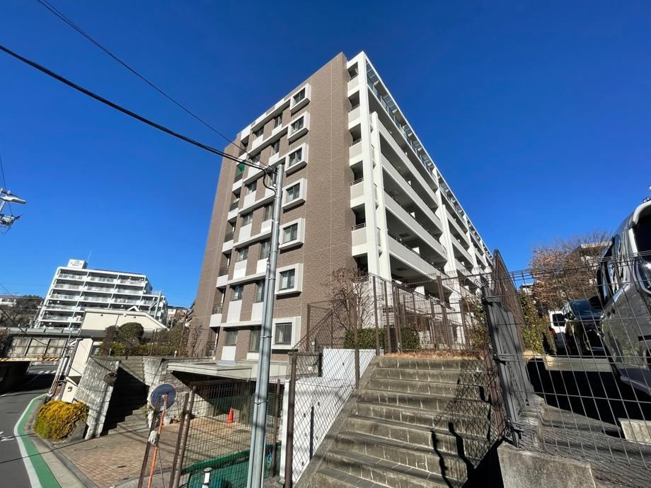 Renovated 4LDK Apartment in Yokohama - Photo 1