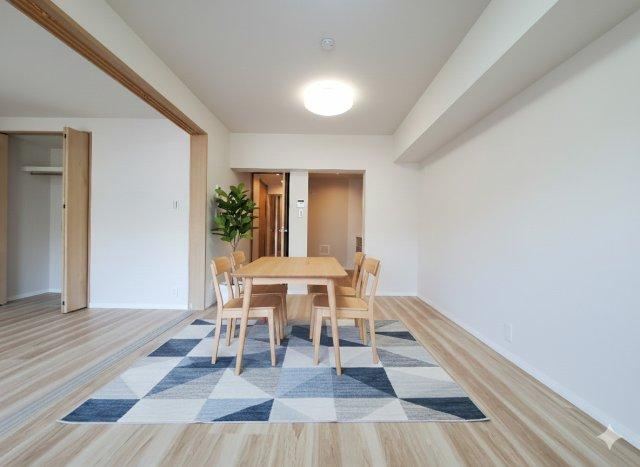 Stylish 3LDK Apartment with Convenient Access - Photo 1