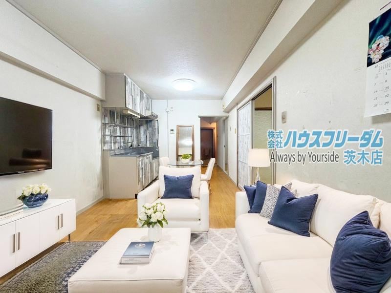 2LDK apartment in Ibaraki, Osaka - Photo 1