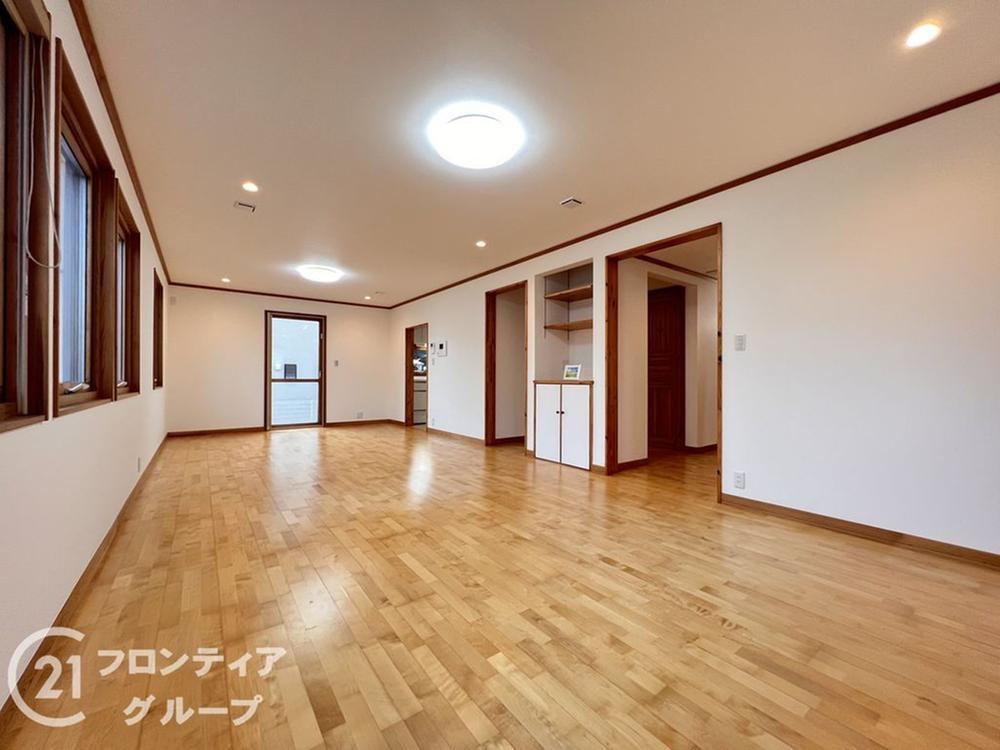Renovated 3LDK House in Tarumi, Kobe - Photo 1