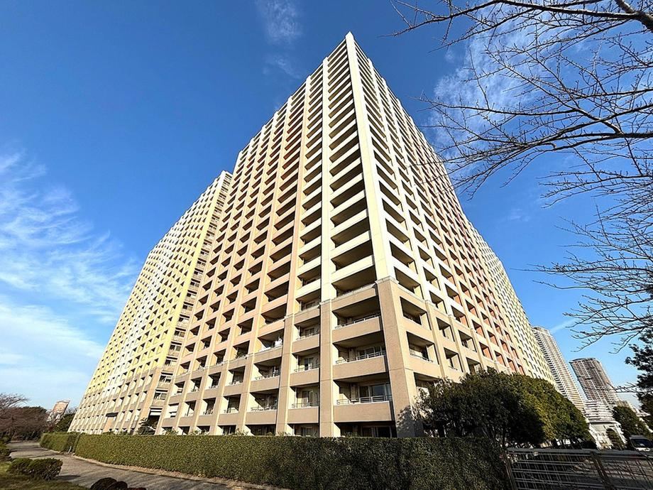 Convenient 3LDK Apartment Near Ichikawa Station - Photo 1