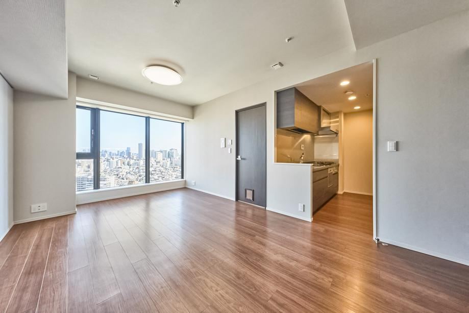 3LDK apartment in Shinjuku Ward, Tokyo - Photo 1