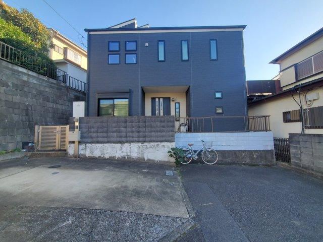 Modern 5LDK+S House with Balcony in Minami-no-Miya, Isehara - Photo 1