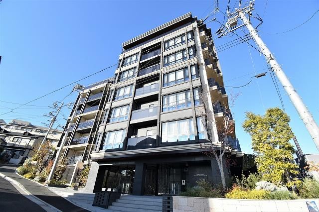 Elegant 3LDK Apartment in Higashigaoka - Photo 1