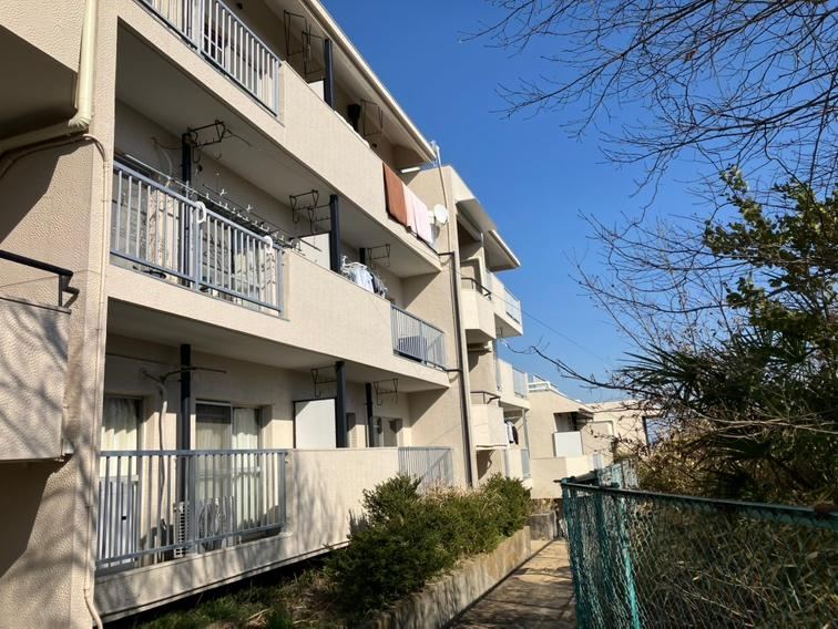 2LDK apartment in Higashiura, Chita District, Aichi - Photo 1