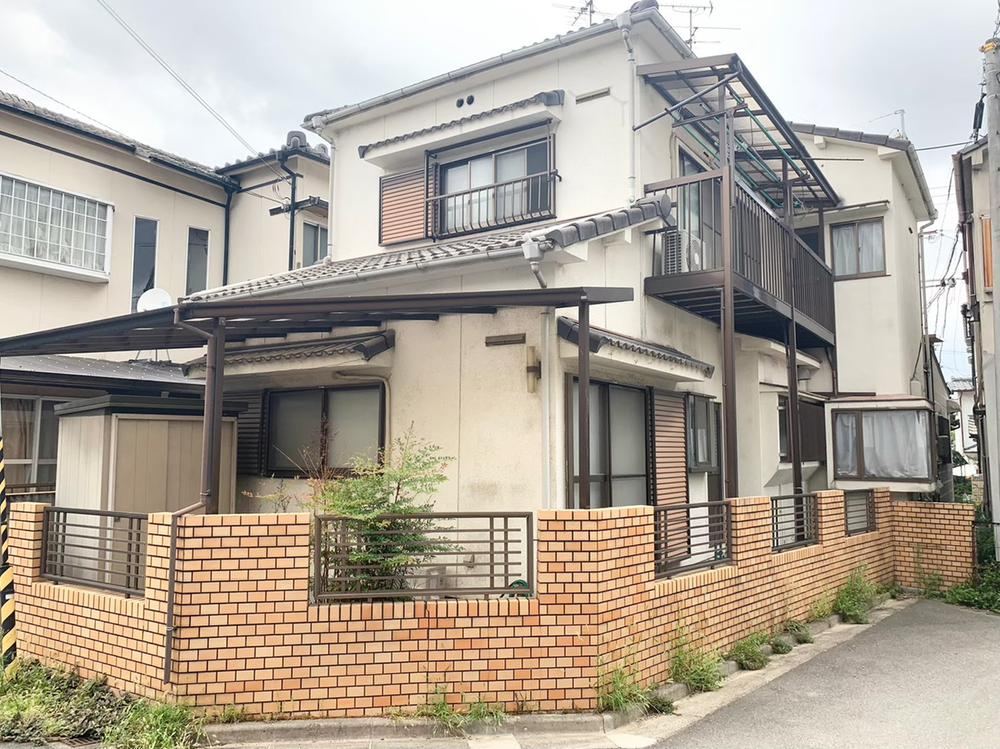 7LDK house in Habikino, Osaka - Photo 1
