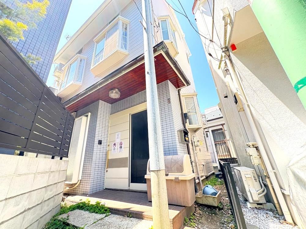 Convenient 4DK House near Ishikawacho Station - Photo 1