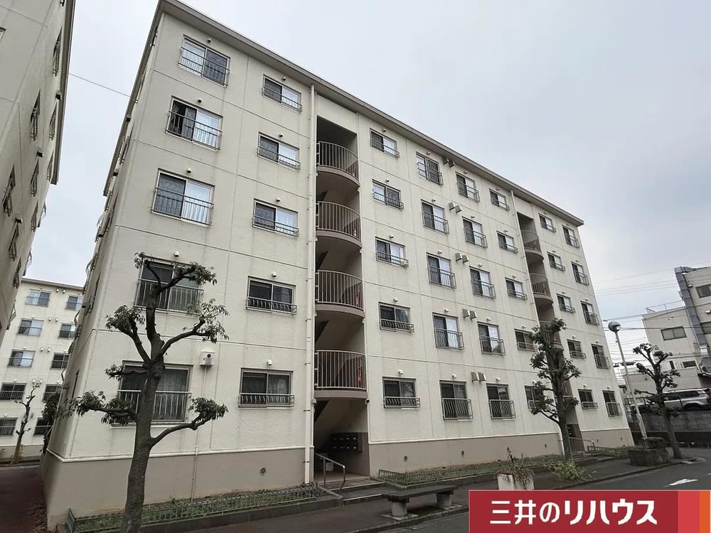 Charming 3LDK Apartment in Natsumidai Area - Photo 1