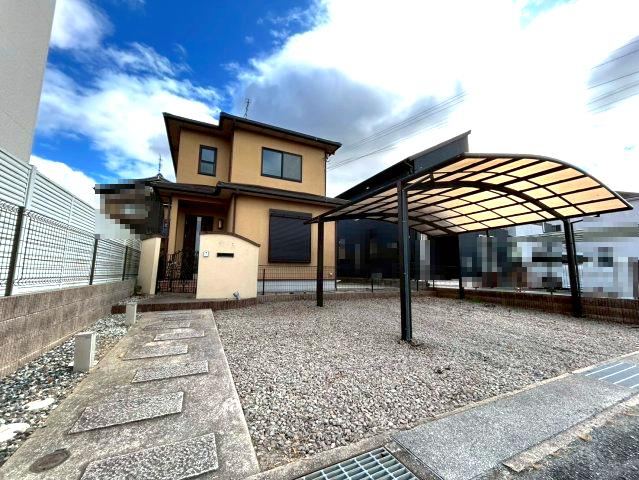 Renovated 4LDK Home in Suehiro - Photo 1