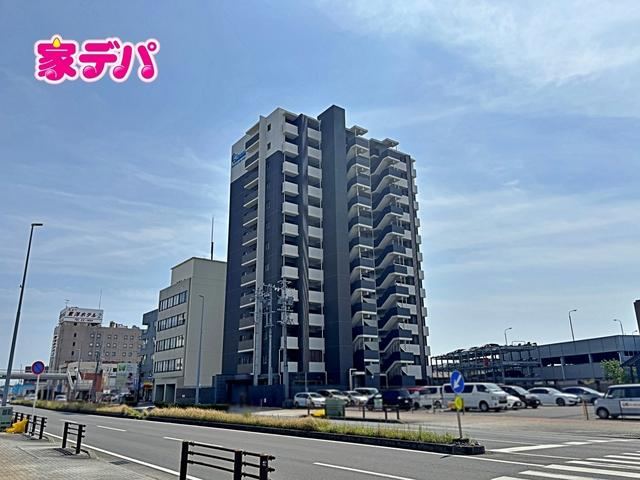 3LDK apartment in Toyohashi, Aichi - Photo 1