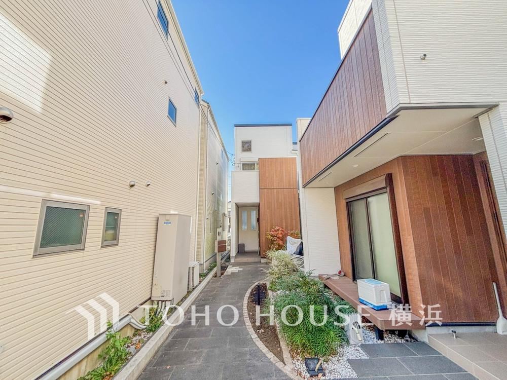 Eco-Friendly 3LDK House with Solar Panels and Underfloor Heating - Photo 1